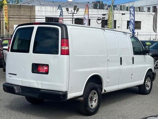2008 Chevrolet Express 2500 Base