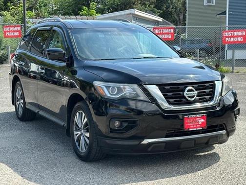 2017 Nissan Pathfinder SV