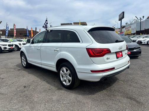 Carrara White 2015 Audi Q7 3.0T Premium