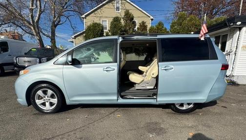 2015 Toyota Sienna LE