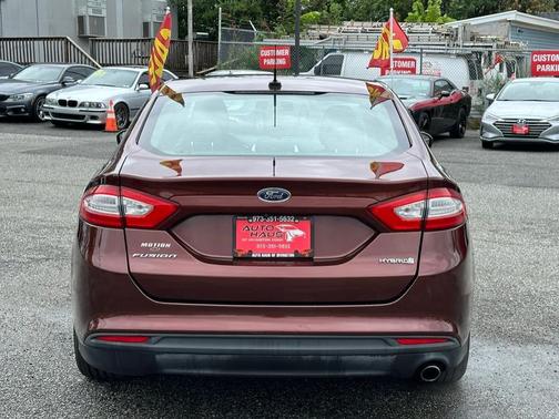 2016 Ford Fusion Hybrid S
