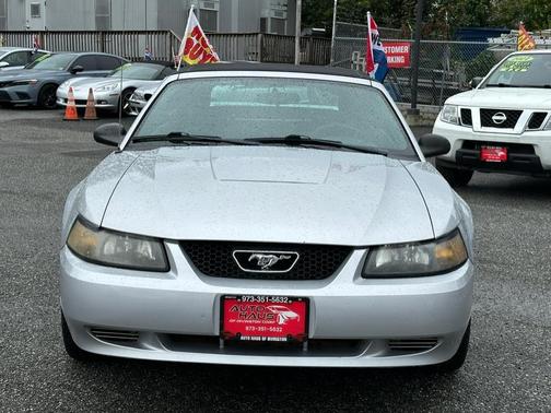 2003 Ford Mustang Deluxe
