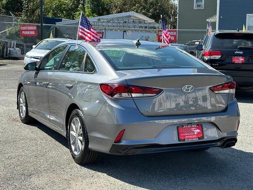 2018 Hyundai SONATA SE