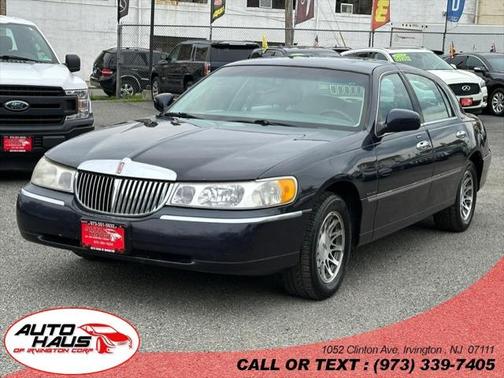 2000 Lincoln Town Car Signature