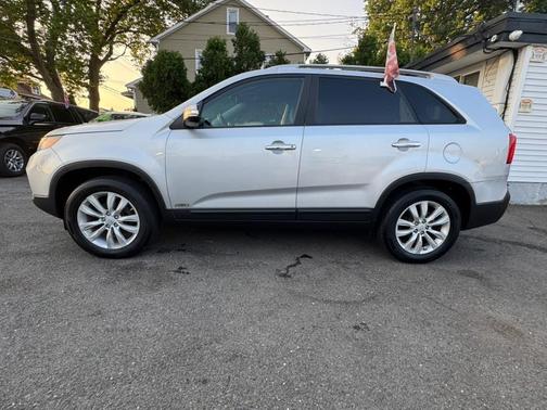 2011 Kia Sorento LX