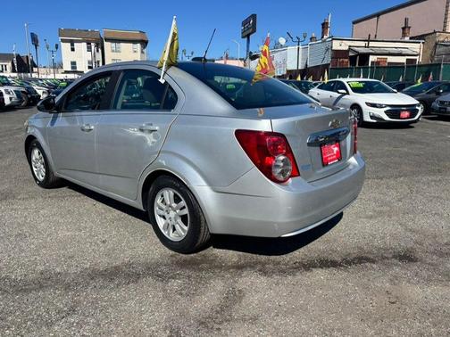 Silver Ice Metallic 2016 Chevrolet Sonic LT