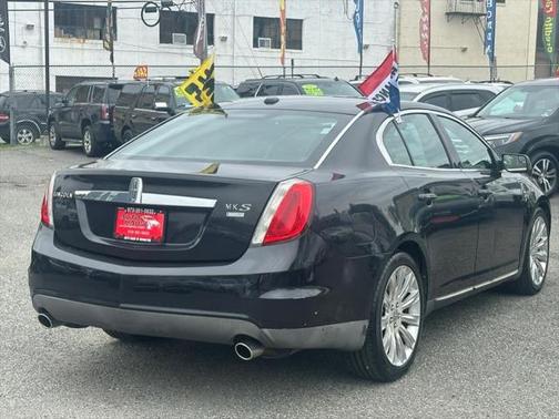 2010 Lincoln MKS Base