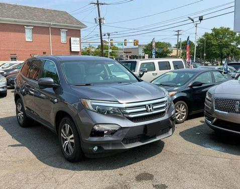 Modern Steel Metallic 2018 Honda Pilot EX
