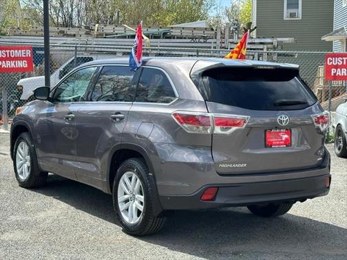 2016 Toyota Highlander LE
