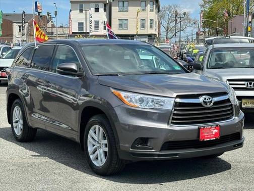 2016 Toyota Highlander LE