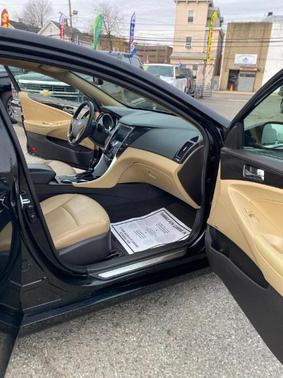 2013 Hyundai SONATA Limited