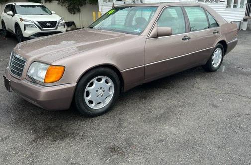Tan 1994 Mercedes-Benz E-Class 4dr Sedan 4.2L Long-Wheelbase Auto