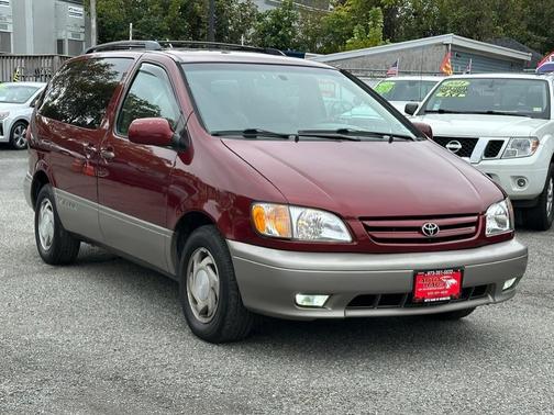 2001 Toyota Sienna XLE