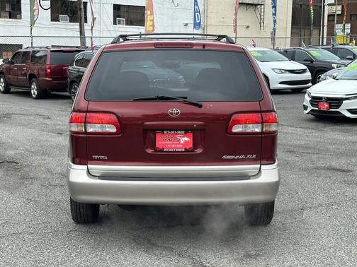 2001 Toyota Sienna XLE