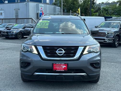 2019 Nissan Pathfinder S