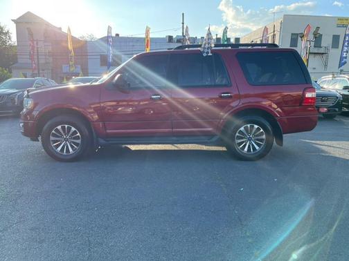 Ruby Red Metallic Tinted Clearcoat 2015 Ford Expedition XLT