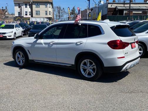 Mineral White Metallic 2019 BMW X3 xDrive30i