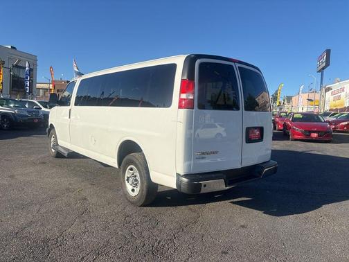 Summit White 2021 Chevrolet Express 3500 RWD 3500 Extended Wheelbase LT