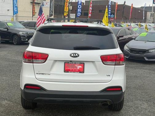 2017 Kia Sorento LX