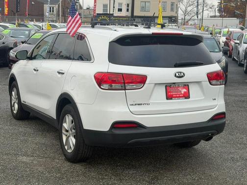 2017 Kia Sorento LX