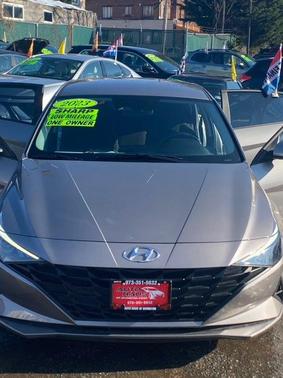 2023 Hyundai ELANTRA SEL