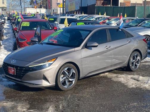 2023 Hyundai ELANTRA SEL