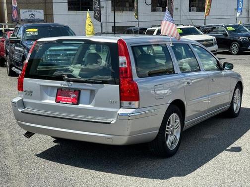 2006 Volvo V70 2.5T