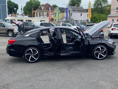 Crystal Black Pearl 2022 Honda Accord Sport SE 1.5T