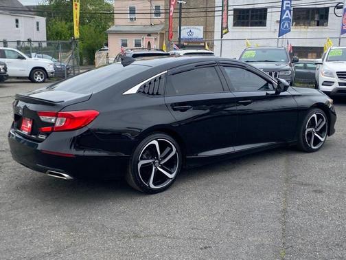 Crystal Black Pearl 2022 Honda Accord Sport SE 1.5T