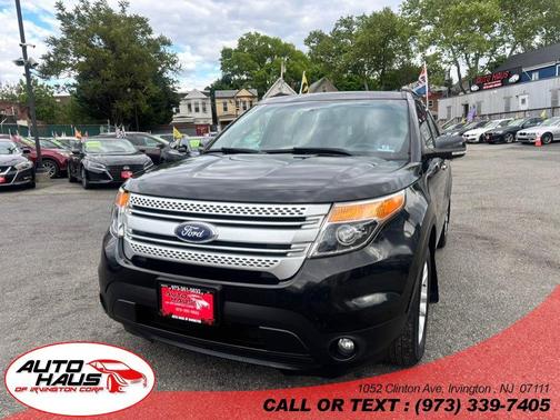 Tuxedo Black Metallic 2015 Ford Explorer XLT