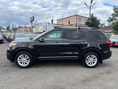 Tuxedo Black Metallic 2015 Ford Explorer XLT