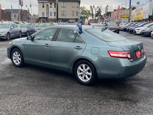 Aloe Green Metallic 2011 Toyota Camry LE