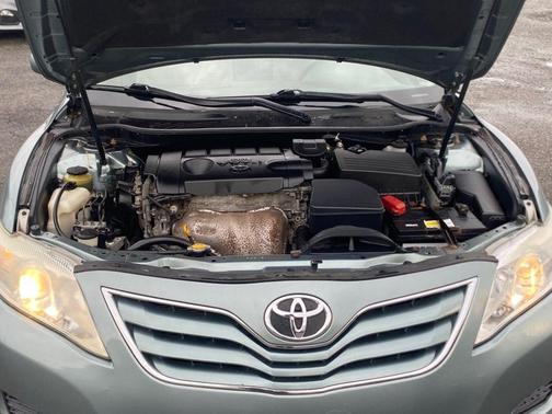 Aloe Green Metallic 2011 Toyota Camry LE