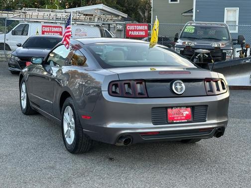 2013 Ford Mustang V6