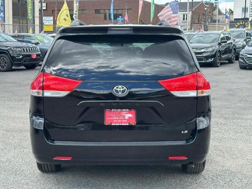 2012 Toyota Sienna LE