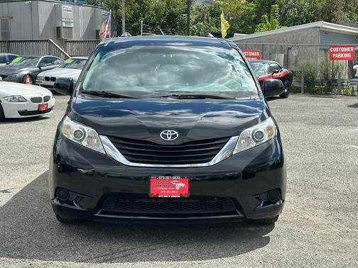 2012 Toyota Sienna LE