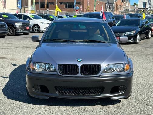 2002 BMW 325 325xi 4dr Sdn AWD