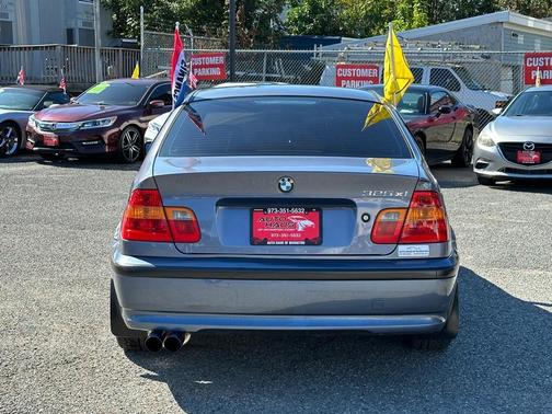 2002 BMW 325 325xi 4dr Sdn AWD
