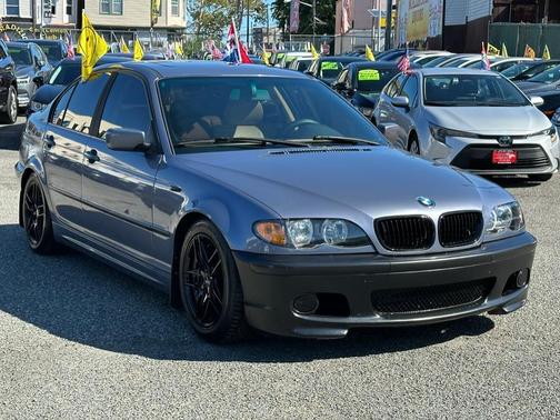 2002 BMW 325 325xi 4dr Sdn AWD