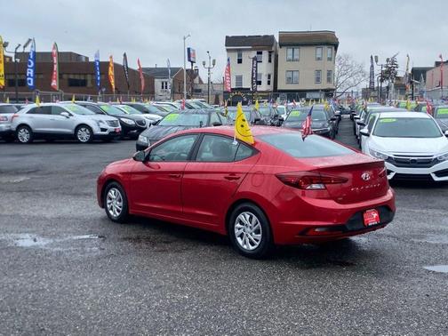 2020 Hyundai ELANTRA SE