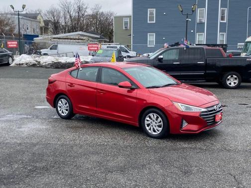 2020 Hyundai ELANTRA SE