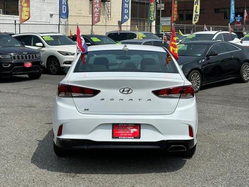 2018 Hyundai SONATA SE