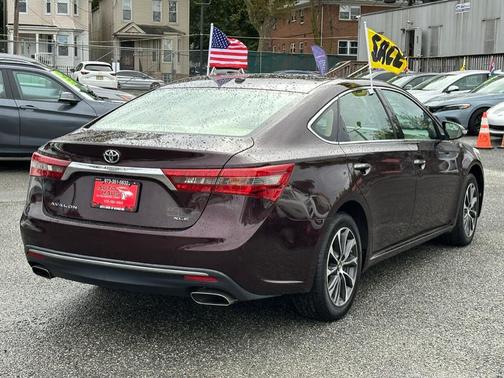 2017 Toyota Avalon XLE