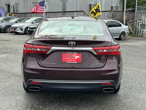 2017 Toyota Avalon XLE