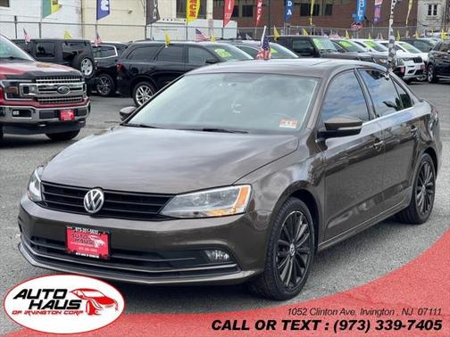 2015 Volkswagen Jetta Auto SE w/Connectivity/Navigation
