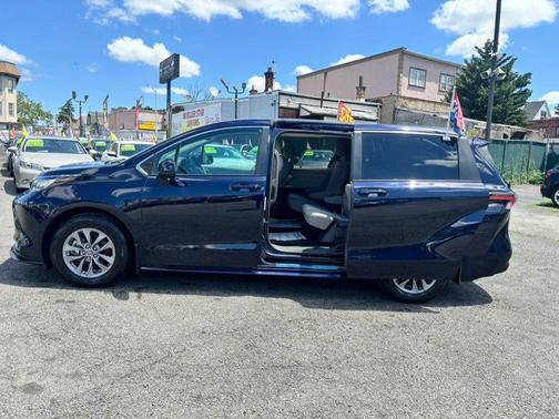 Blueprint 2021 Toyota Sienna LE