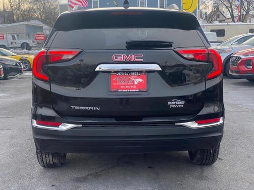 2021 GMC Terrain SLT