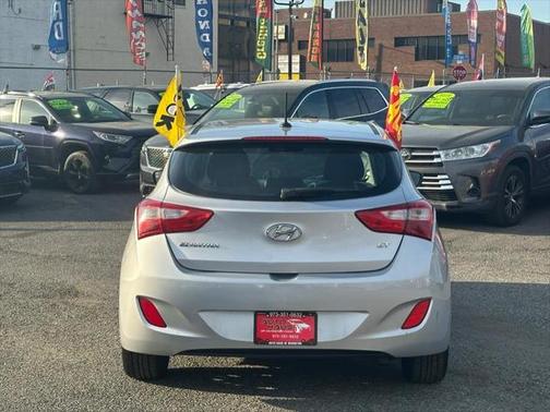 2017 Hyundai Elantra GT Base