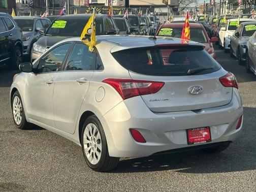 2017 Hyundai Elantra GT Base