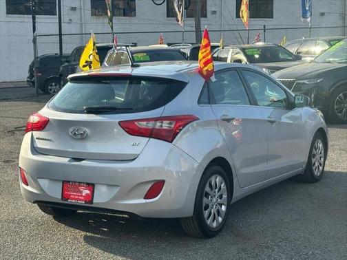 2017 Hyundai Elantra GT Base